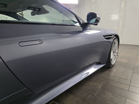 Used 2025 Aston Martin DB12 Coupe RWD image 9