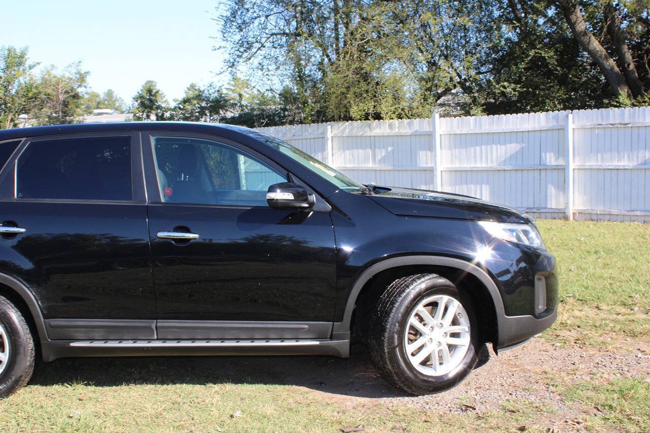 Used 2014 Kia Sorento LX FWD image 4