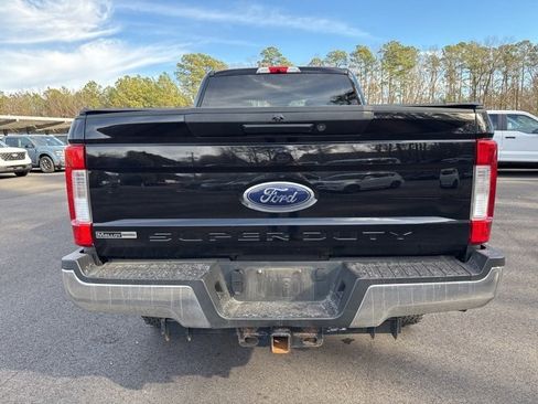Used 2019 Ford F250 XL w/ STX Appearance Package image 4