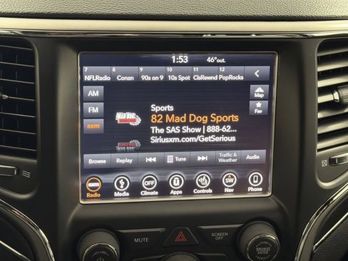 Used 2018 Jeep Grand Cherokee Limited image 18