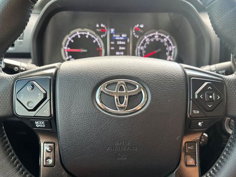 Used 2021 Toyota 4Runner Venture w/ Moonroof Package image 25
