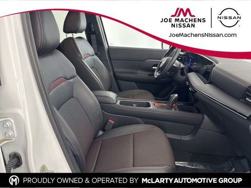 Certified 2025 Nissan Kicks SR image 21