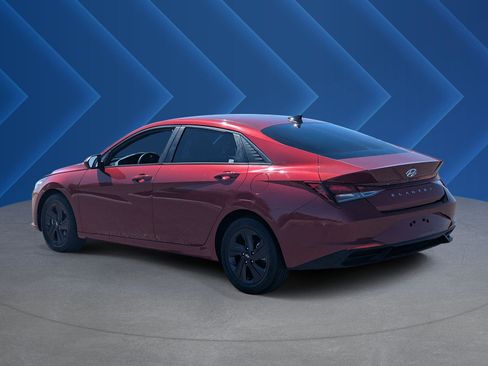 Certified 2023 Hyundai Elantra SEL w/ Cargo Package FWD image 5