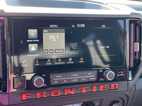 Used 2025 Nissan Frontier PRO-4X AWD/4WD image 25