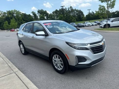 Used 2022 Chevrolet Equinox LT w/ LPO, Cargo Package FWD image 6