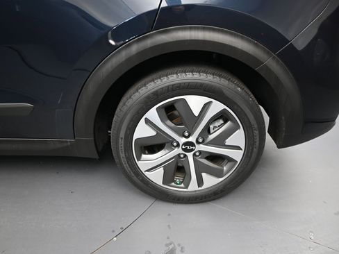 Used 2022 Kia Niro EX Premium image 20