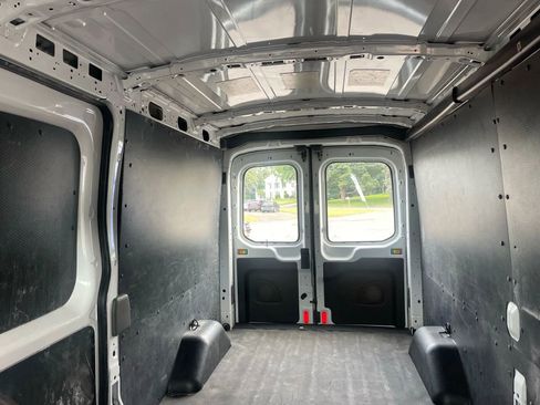 Used 2020 Ford Transit 250 Medium Roof AWD w/ Interior Upgrade Package image 10