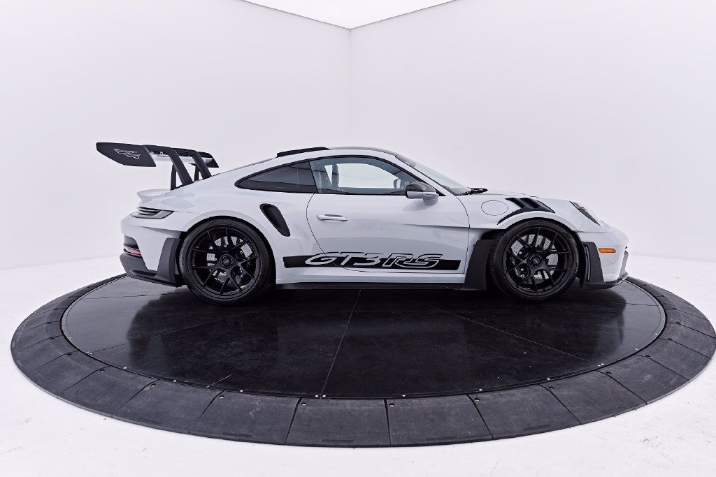 Used 2025 Porsche 911 GT3 RS RWD image 19