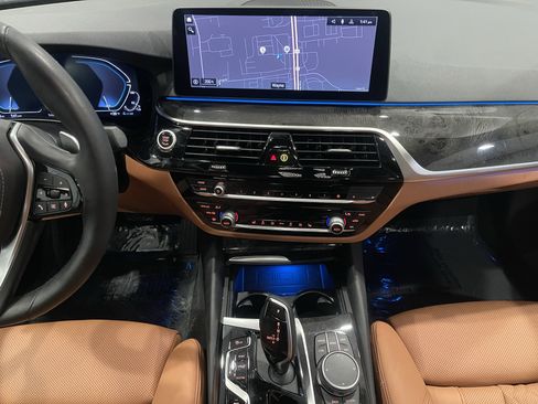 Certified 2023 BMW 530e xDrive w/ Convenience Package image 17