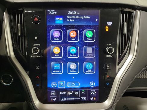 Used 2022 Subaru Outback Premium image 17