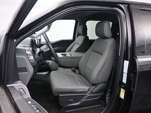 Used 2024 Ford F150 XLT image 25