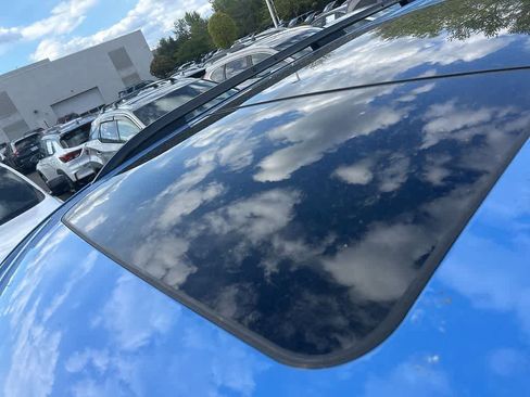 Used 2025 Honda Pilot TrailSport image 15