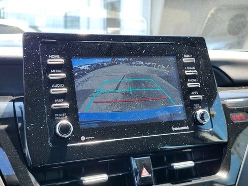 Used 2022 Toyota Camry LE AWD/4WD image 19