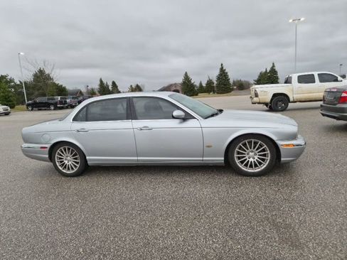 Used 2006 Jaguar XJ8 image 4