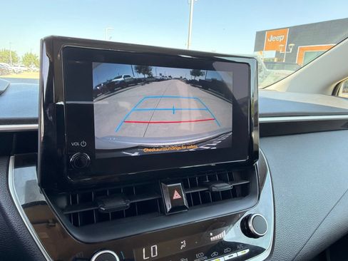 Used 2024 Toyota Corolla LE FWD image 22