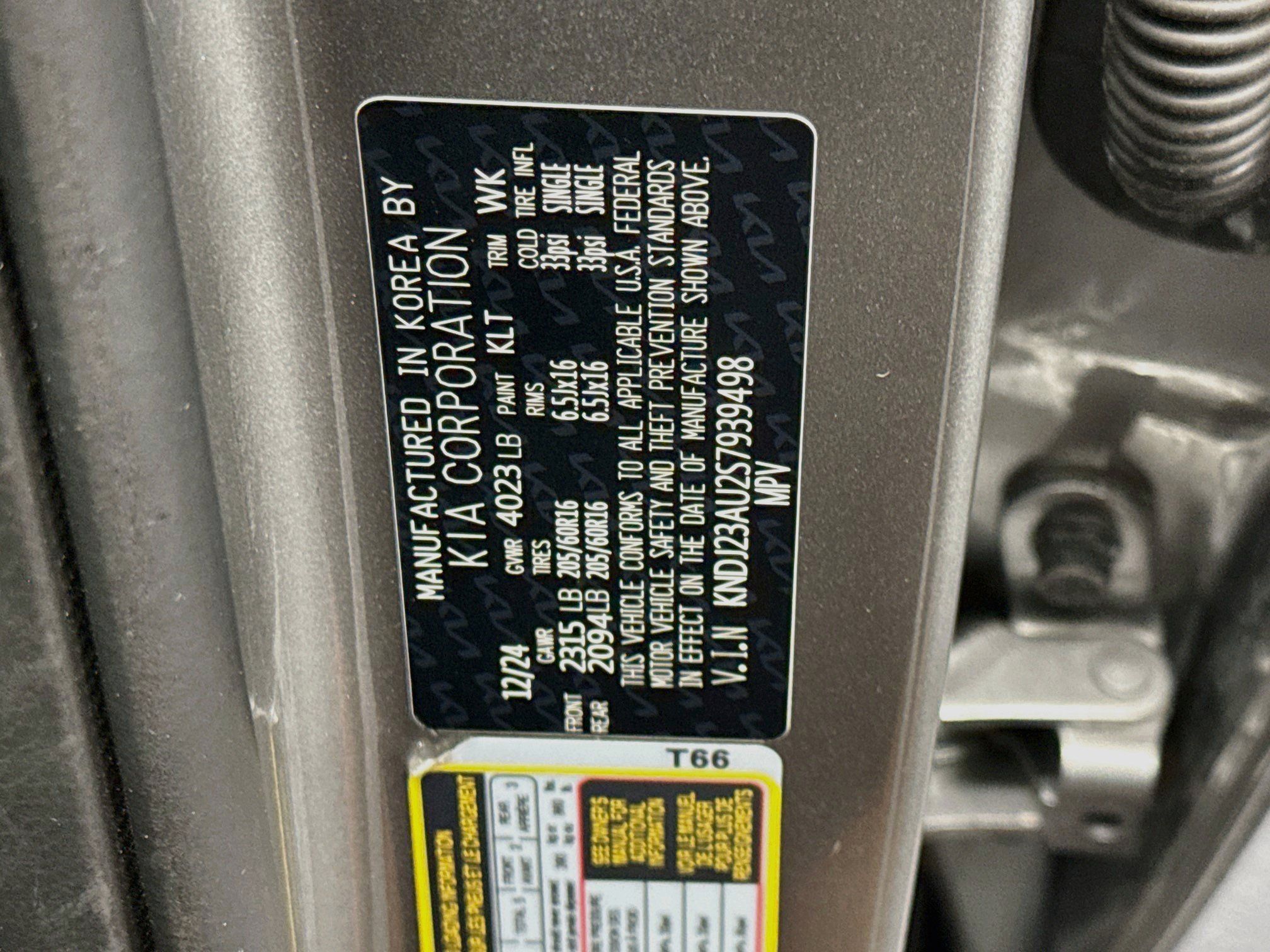 Used 2025 Kia Soul LX w/ LX Technology Package FWD image 12