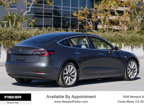 Used 2019 Tesla Model 3 Standard Range Plus image 7