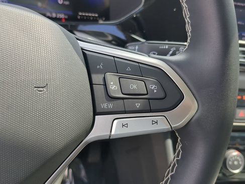 Certified 2023 Volkswagen Taos S FWD image 25