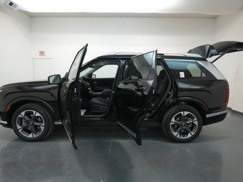Certified 2026 Hyundai Palisade Limited AWD/4WD image 35