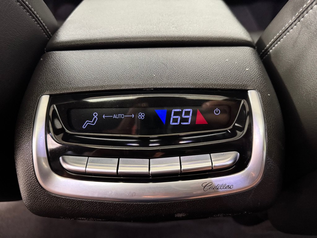 Used 2020 Cadillac XT6 Premium Luxury FWD image 24