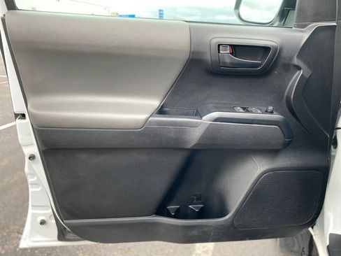 Used 2021 Toyota Tacoma SR RWD image 19