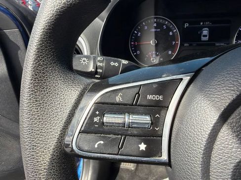 Used 2022 Kia Forte LXS FWD image 17