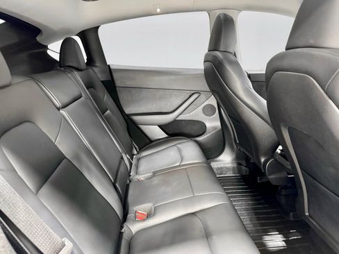 Used 2023 Tesla Model Y Long Range image 21