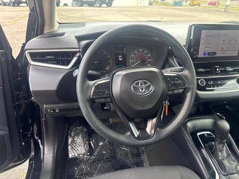 Used 2024 Toyota Corolla LE FWD image 12