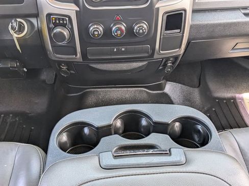 Used 2017 RAM 1500 Classic SLT RWD image 17