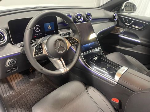 Used 2025 Mercedes-Benz C 300 4MATIC Sedan image 21