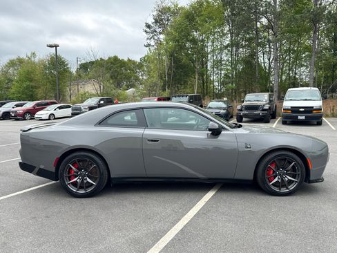 Used 2025 Dodge Charger Scat Pack w/ Track Pack image 4