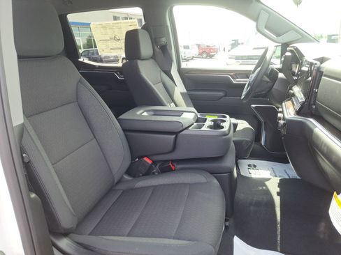 Used 2025 Chevrolet Silverado 1500 LT AWD/4WD image 36