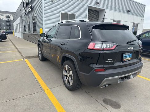 Used 2019 Jeep Cherokee Limited w/ Trailer Tow Group AWD/4WD image 6
