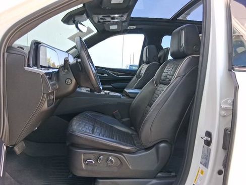 Used 2023 Cadillac Escalade ESV Sport Platinum w/ LPO, ONYX Package image 21