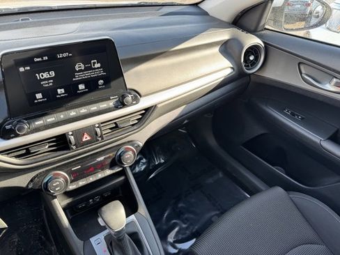 Used 2019 Kia Forte LXS image 21