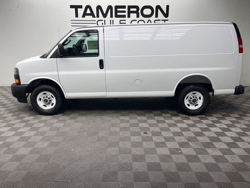 New 2026 GMC Savana 2500 RWD image 2