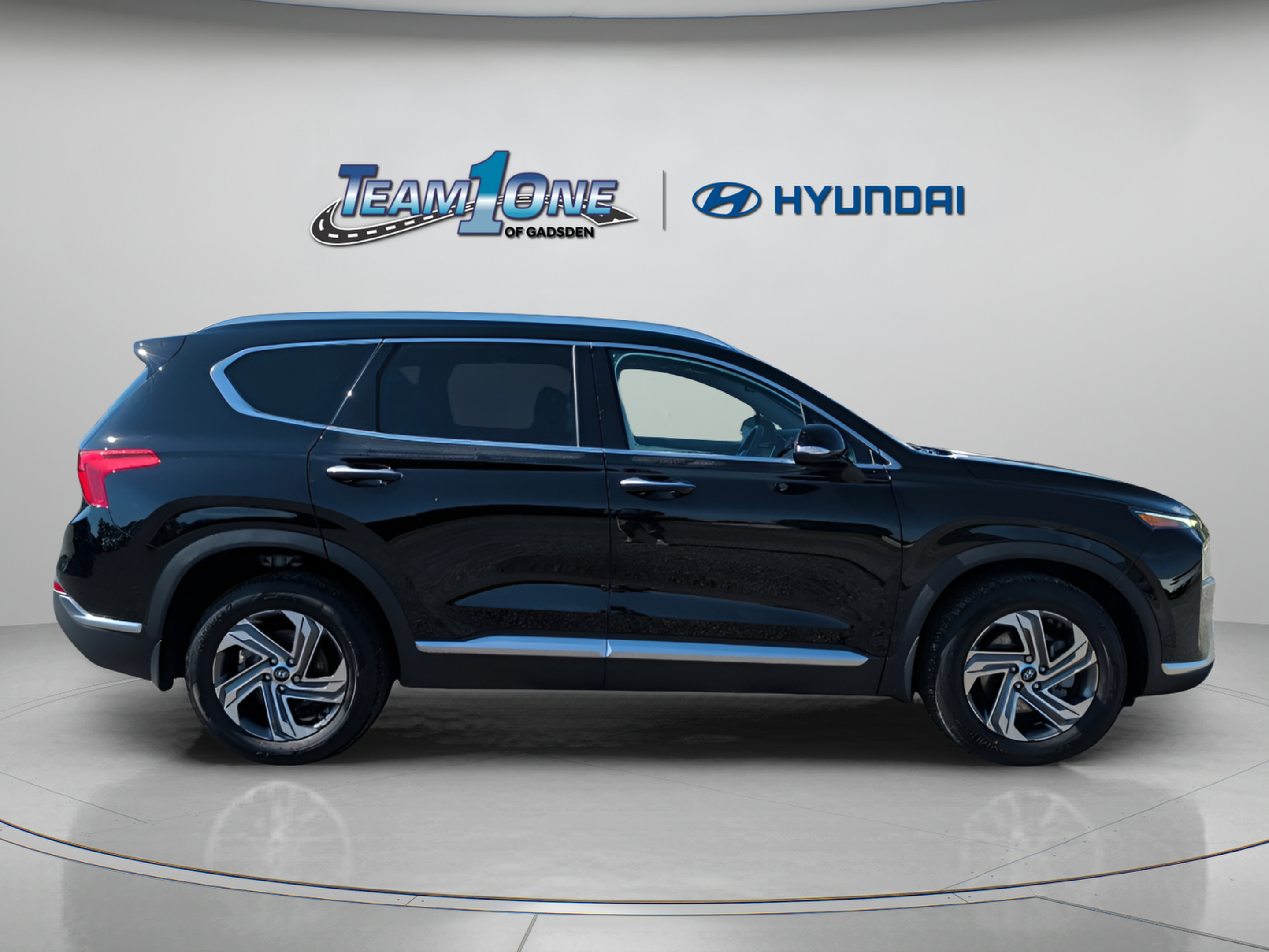 Used 2022 Hyundai Santa Fe SEL w/ Convenience + Premium Package FWD image 9