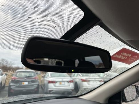 Certified 2020 Nissan Pathfinder SV image 31