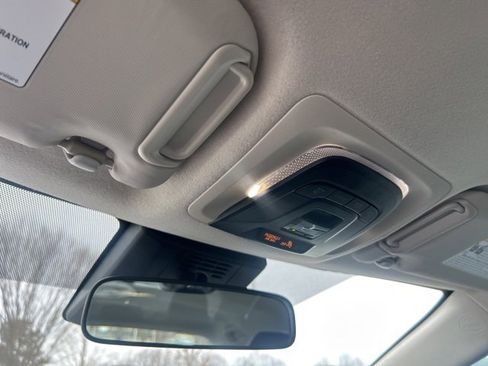 Used 2024 Toyota Corolla LE image 28