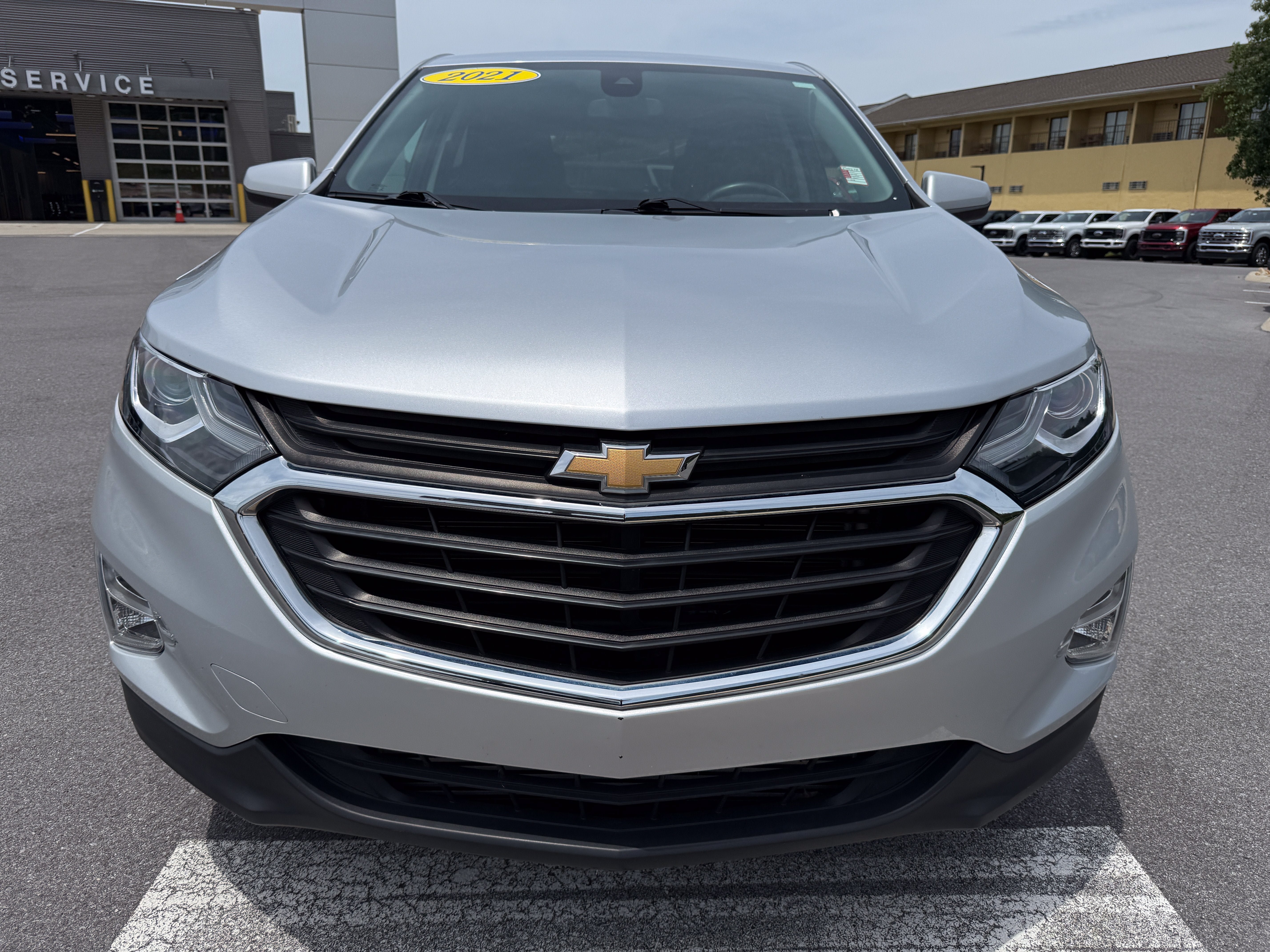 Used 2021 Chevrolet Equinox LT AWD/4WD image 2