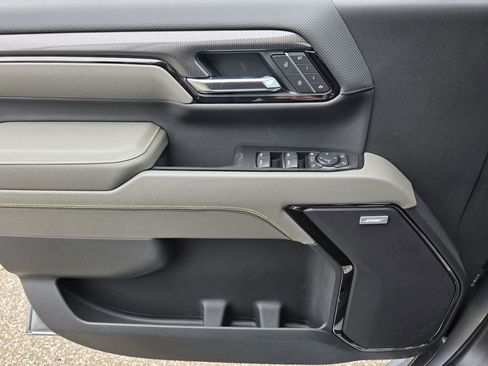 New 2026 Chevrolet Silverado 2500 ZR2 AWD/4WD image 10