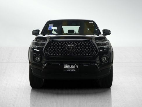 Used 2022 Toyota Tacoma Limited image 8