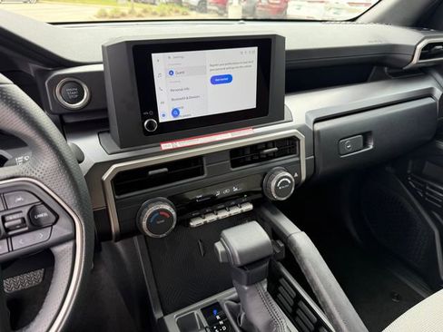 Used 2025 Toyota 4Runner SR5 image 19