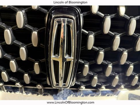 Used 2020 Lincoln Corsair Reserve w/ Equipment Group 202A image 10