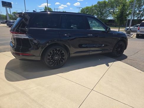 Certified 2024 Lincoln Aviator Reserve w/ Equipment Group 201A AWD/4WD image 16