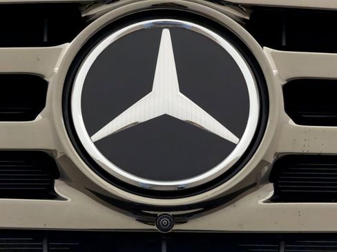 Used 2024 Mercedes-Benz GLS 450 4MATIC image 19