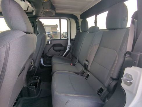 New 2026 Jeep Gladiator Sport AWD/4WD image 15