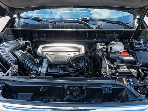 Used 2017 GMC Acadia Denali image 24