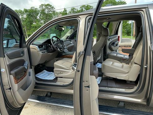 Used 2016 Chevrolet Suburban LTZ AWD/4WD image 9
