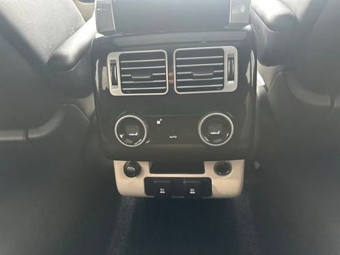 Used 2020 Land Rover Range Rover HSE image 27